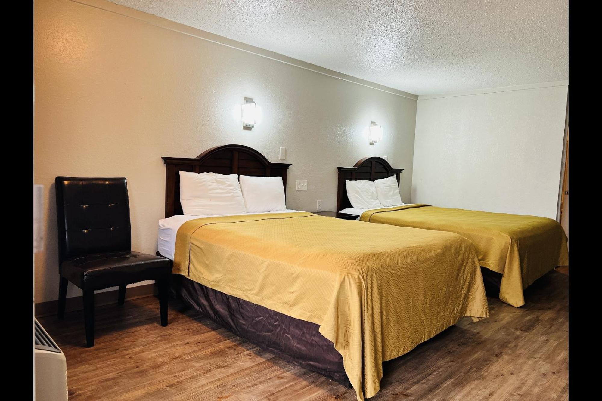 Cozy Garden Inn By Oyo Hwy 40 Richmond Exterior photo