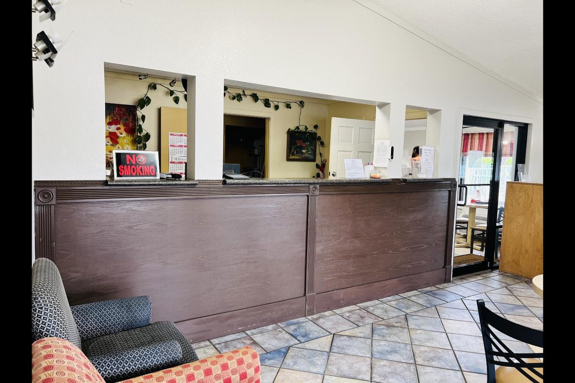 Cozy Garden Inn By Oyo Hwy 40 Richmond Exterior photo
